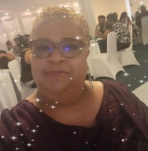 Meet your Posher, Lynette